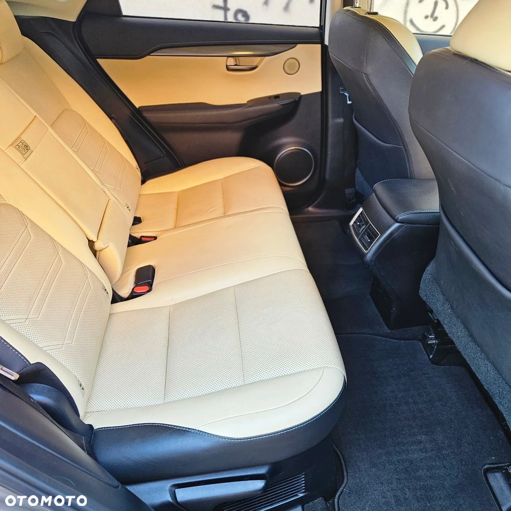 Lexus NX 200t AWD Luxury Line - 15