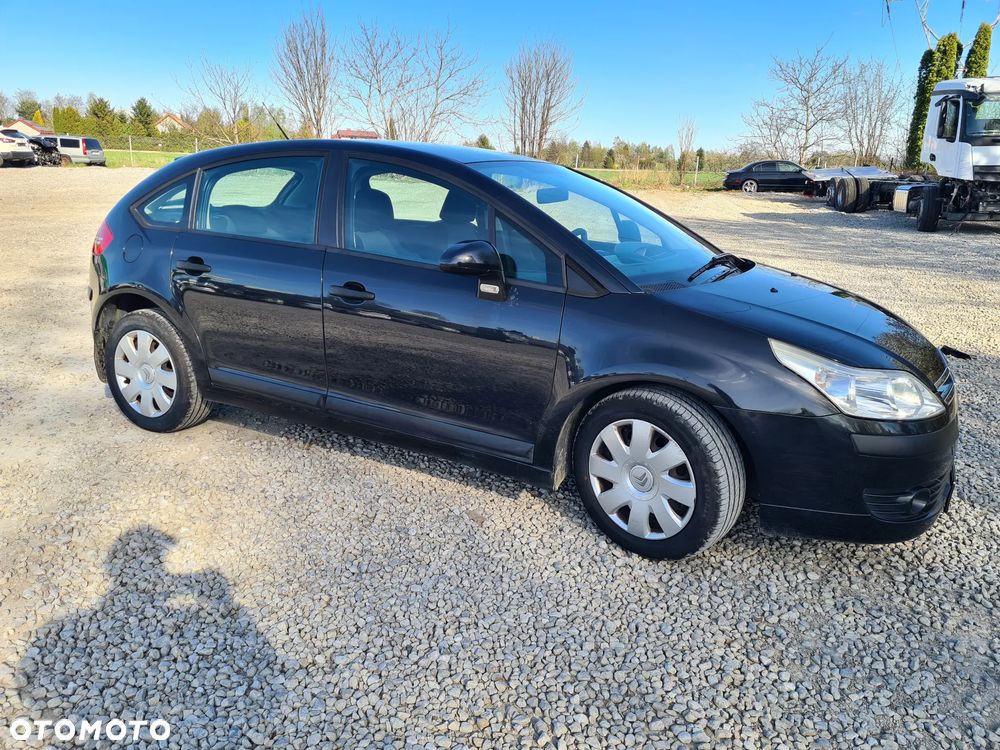 Citroën C4 1.4 16V Style - 9