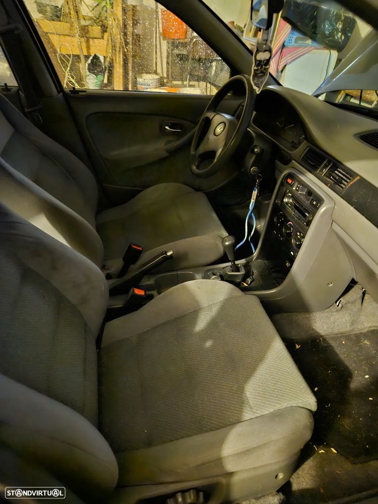 Honda Civic 1.4i - 3