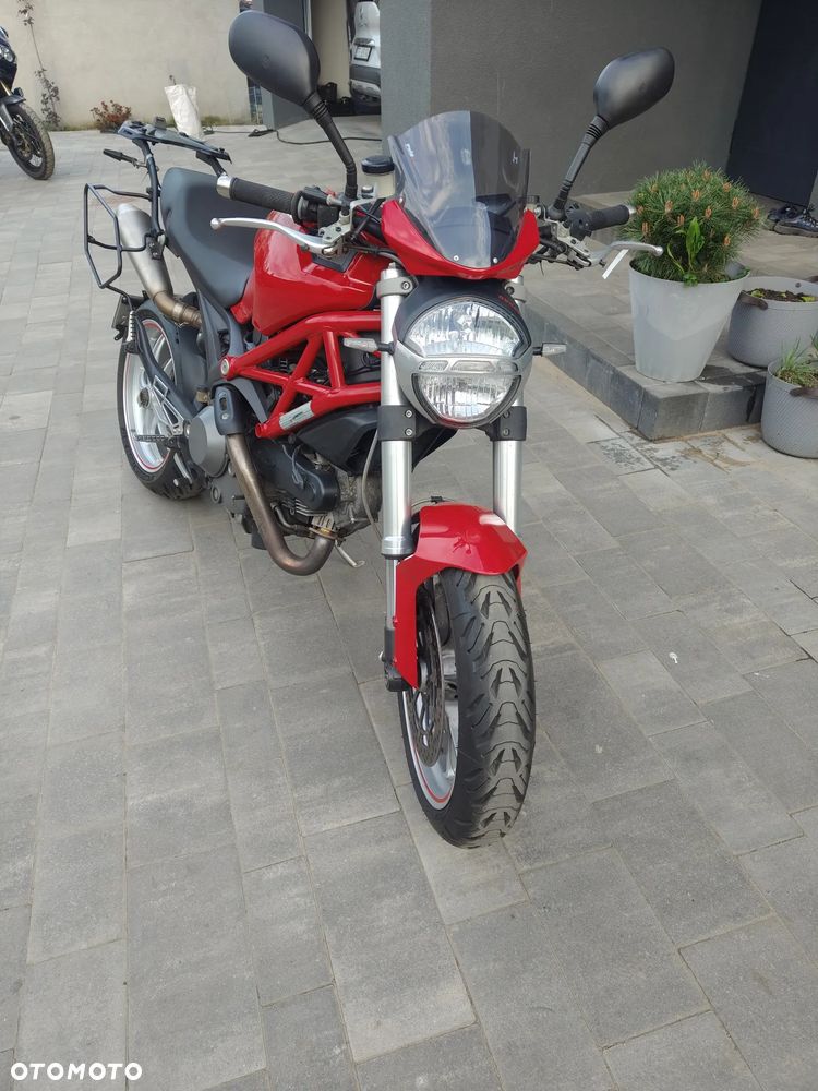 Ducati Monster - 4