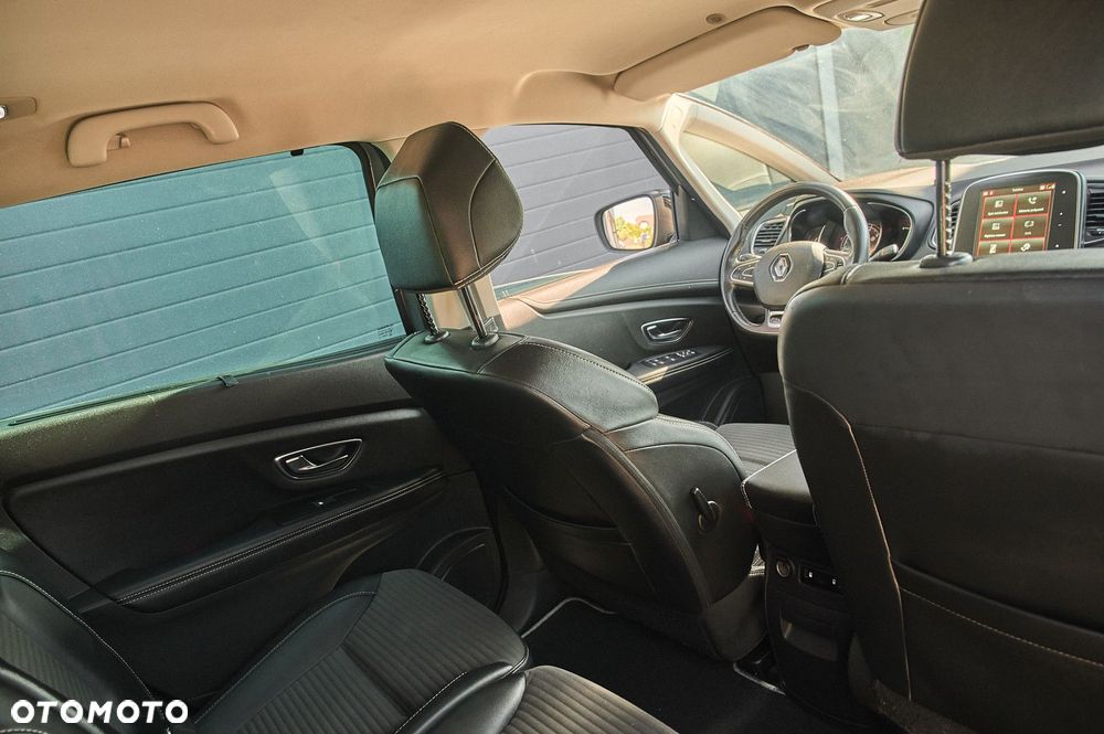 Renault Grand Scenic - 25
