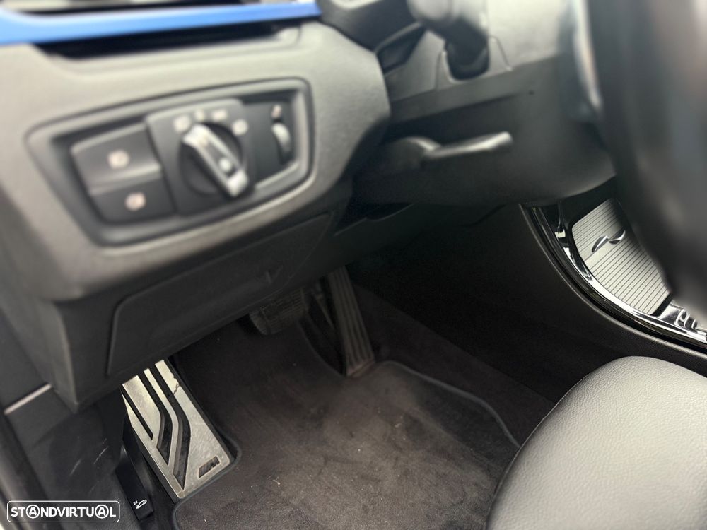 BMW X1 18 d sDrive Auto Pack M - 42