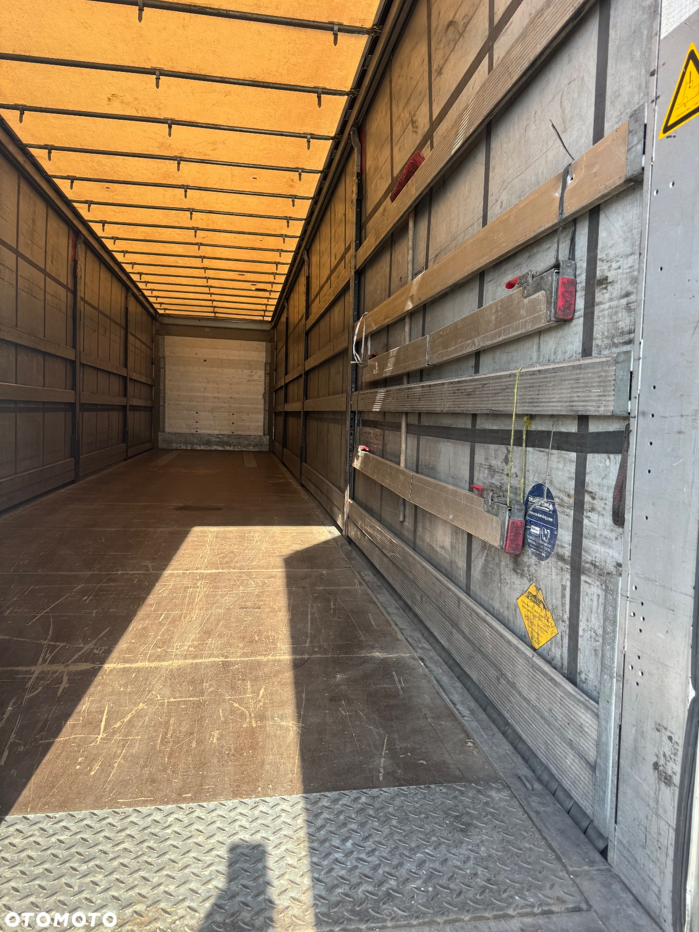 Schmitz Cargobull STANDART OŚ podnoszona sprawna opony 100%  alu deski - 4