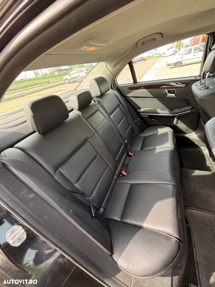 Mercedes-Benz E - 18