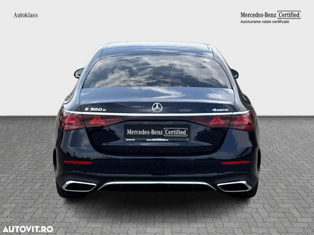 Mercedes-Benz E - 4