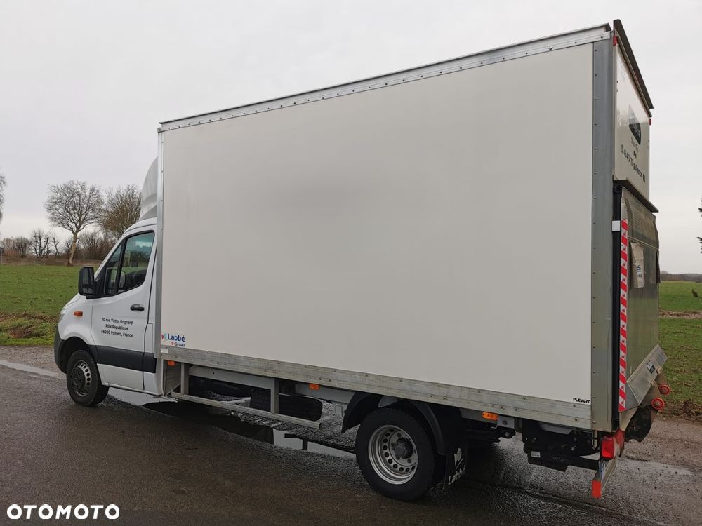 Mercedes-Benz Sprinter - 3