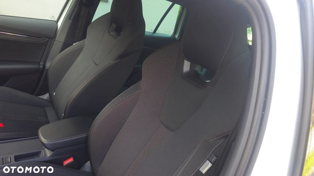Skoda Octavia 2.0 TDI Selection DSG - 11