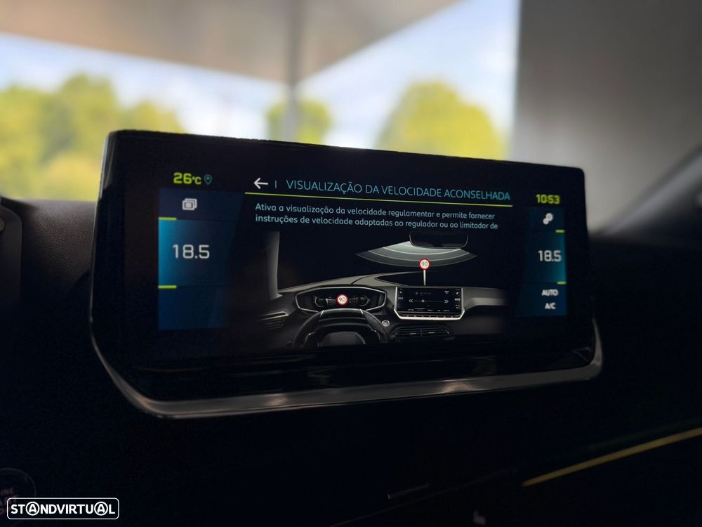 Peugeot e-2008 50 kWh GT - 53