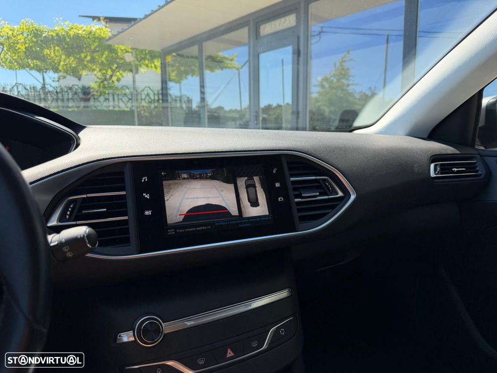 Peugeot 308 PureTech 130 Allure Pack - 11