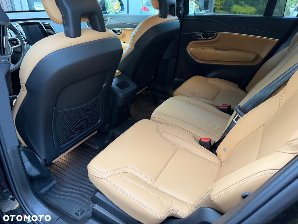 Volvo XC 90 - 11