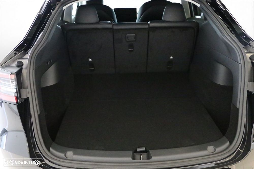 Tesla Model Y - 9