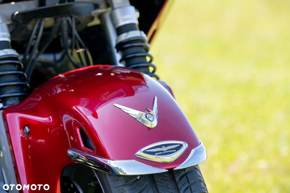 Honda GL - 12