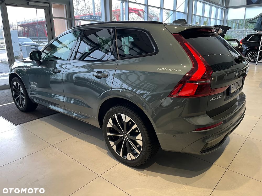 Volvo XC 60 T6 Plug-In Hybrid AWD Ultra Dark - 4