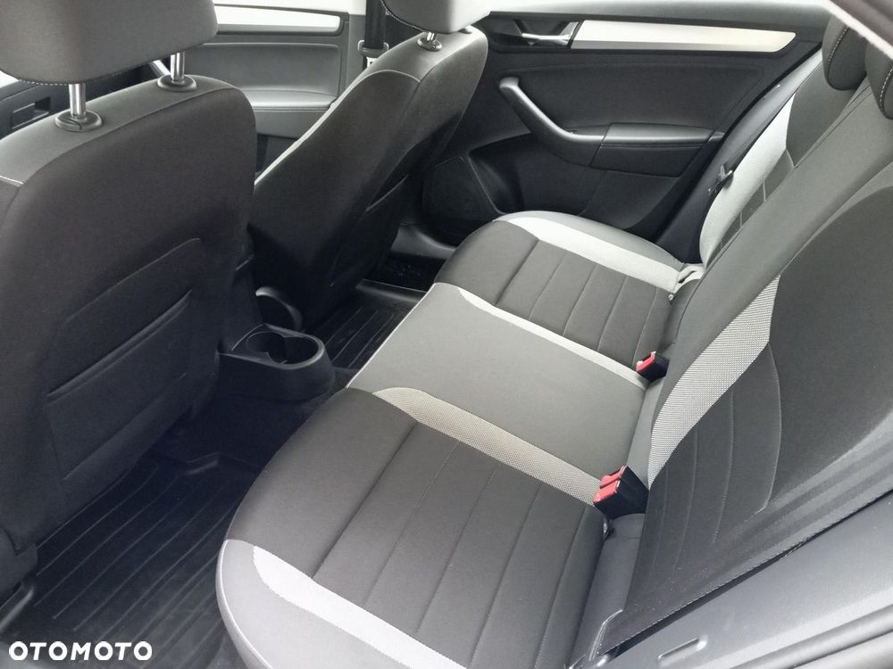 Skoda RAPID 1.0 TSI Ambition - 11
