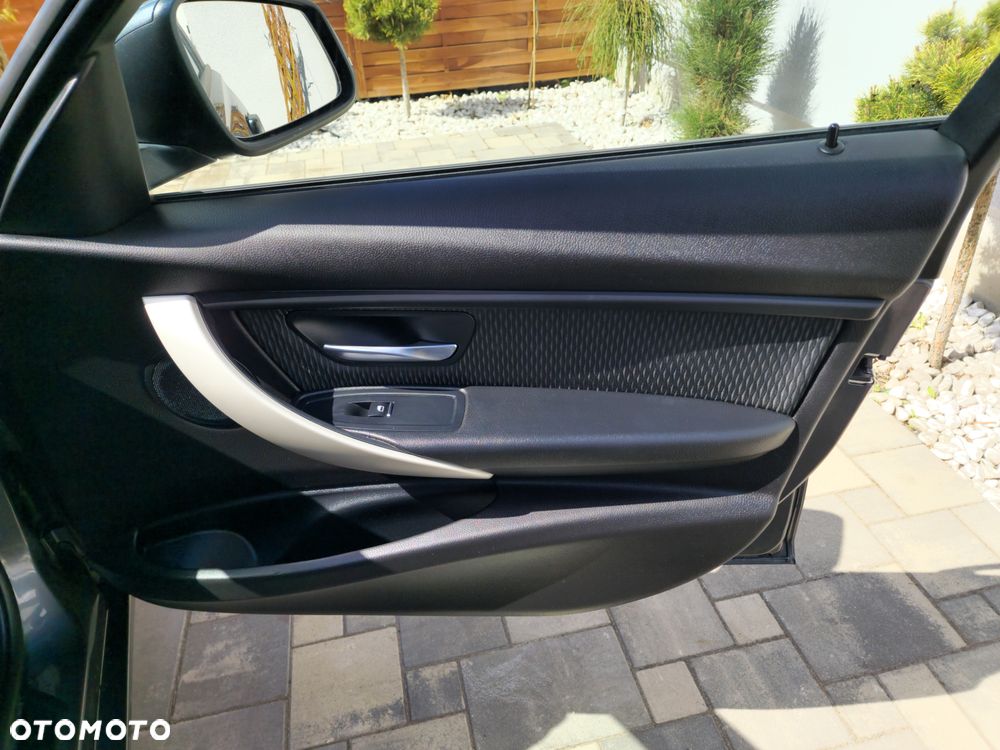 BMW Seria 3 316d Advantage - 29