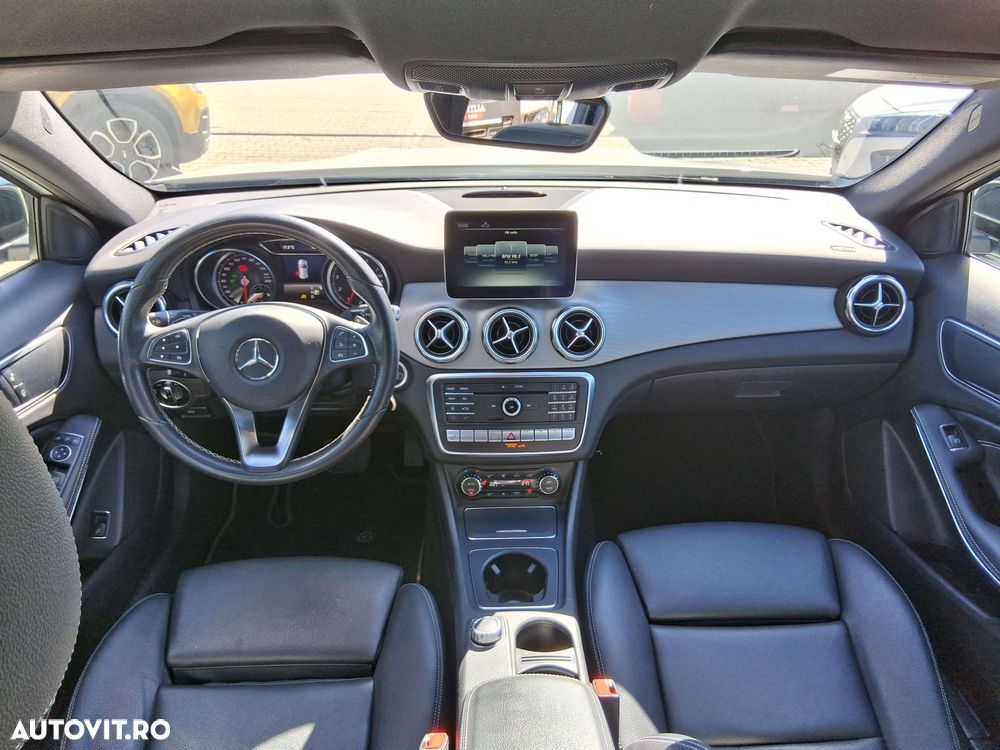 Mercedes-Benz GLA 220 4MATIC - 10