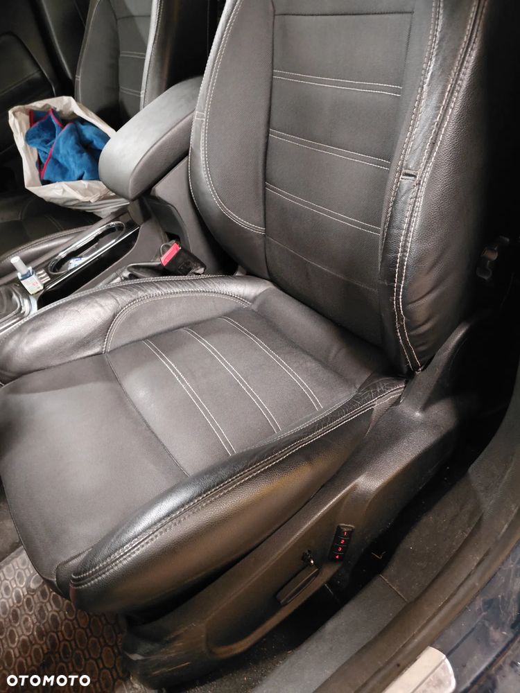 Ford Mondeo 2.5 Titanium - 17