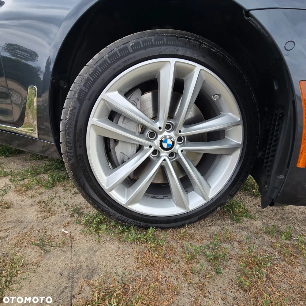 BMW Seria 7 750Li Edition Exclusive - 3