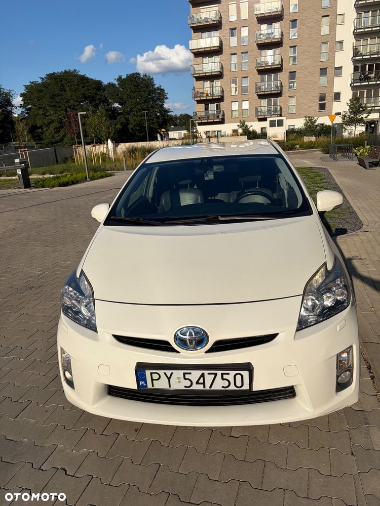 Toyota Prius - 4