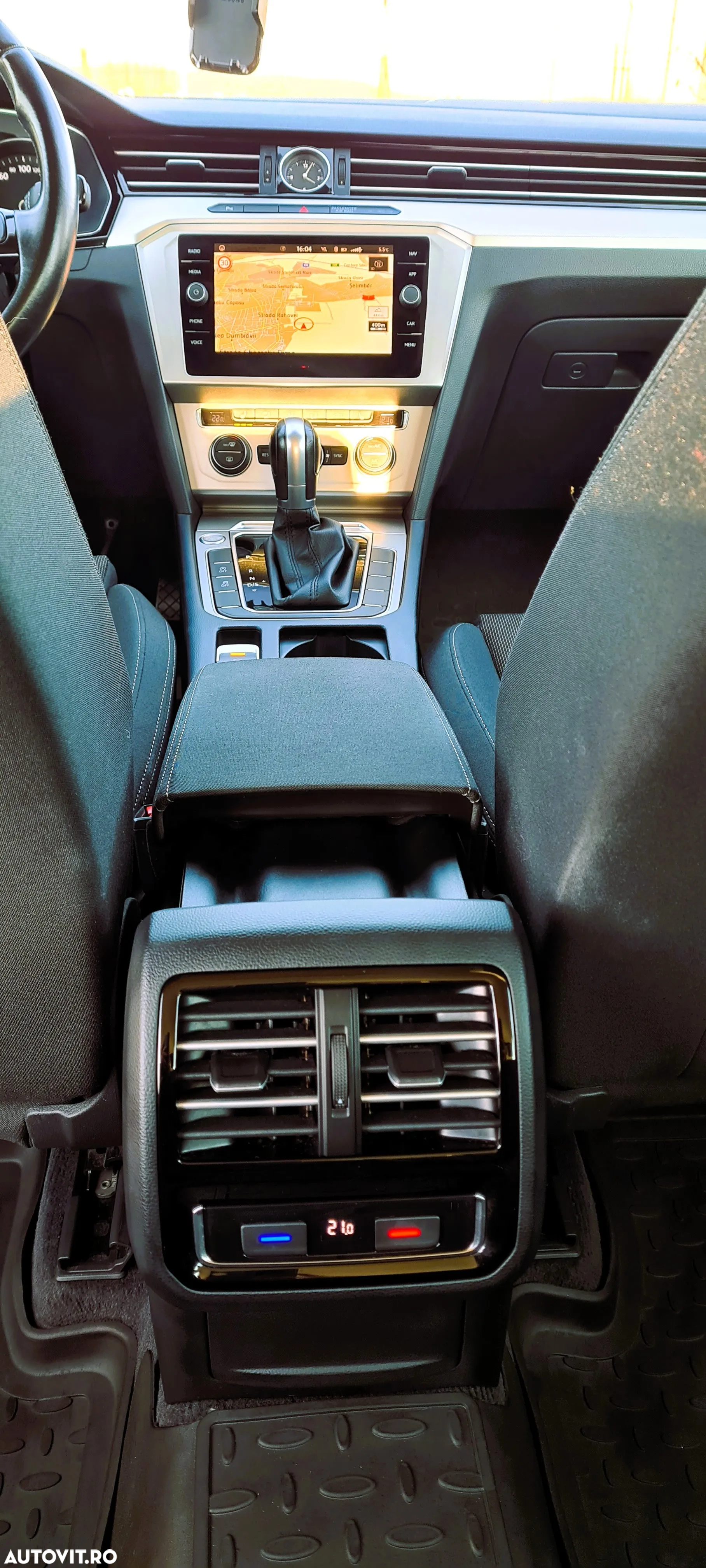 Volkswagen Passat Variant 2.0 TDI DSG Comfortline - 9