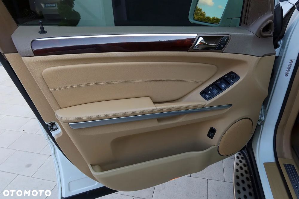 Mercedes-Benz GL 350 BlueTEC - 17