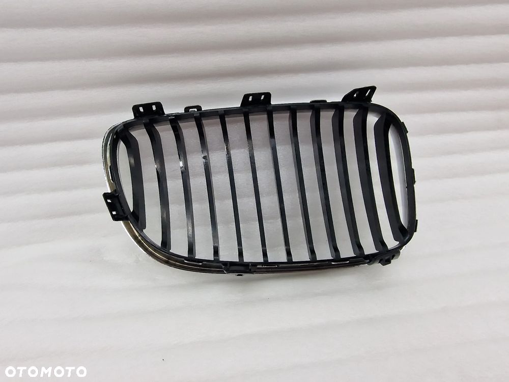 BMW E81 / E87 LIFT 06- LEWA NERKA / ATRAPA / GRILL PRZEDNI PRZÓD , NR 51137179655 / 7179655 / 51137166439 / 7166439 , NR AUKCJI GL189 - 7