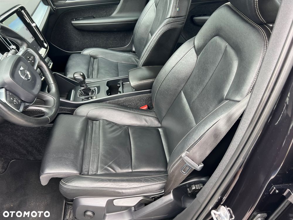 Volvo XC 40 D3 AWD R-Desgin - 15