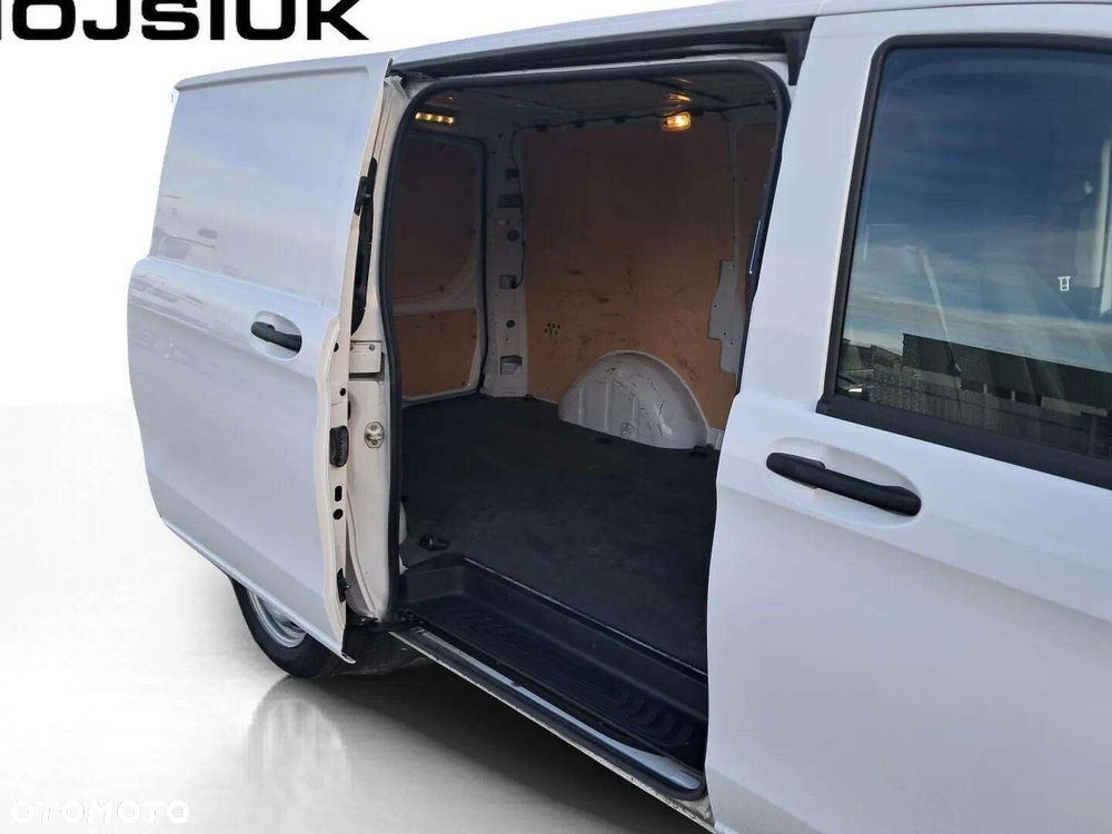 Mercedes-Benz vito . - 12