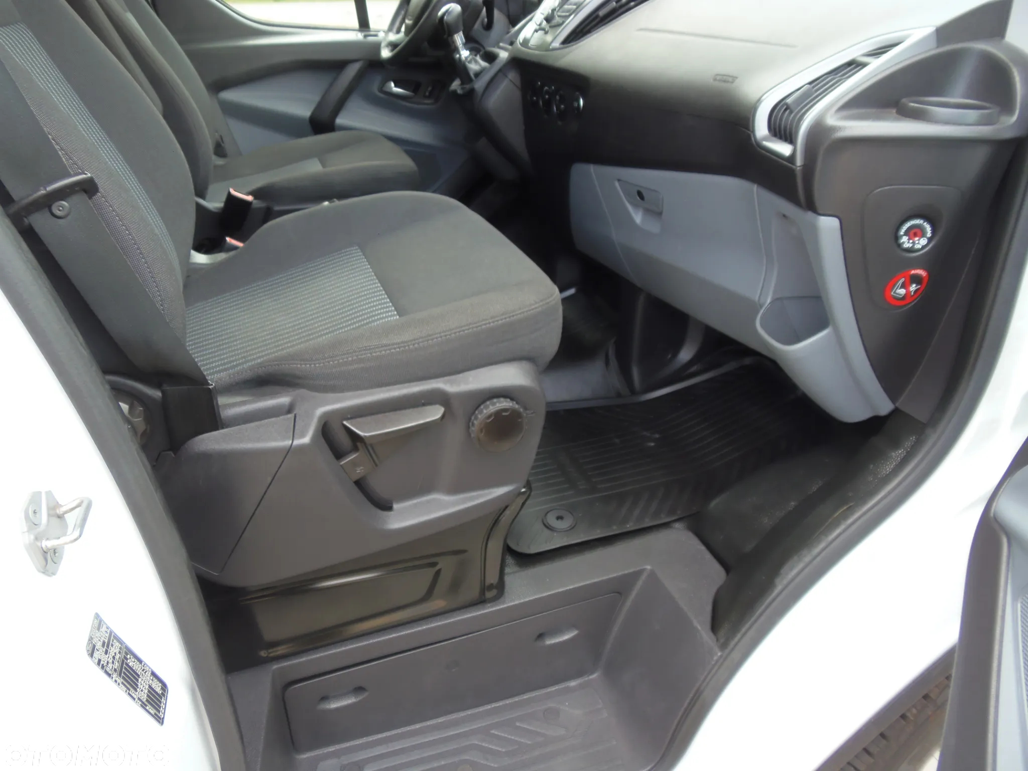 Ford Transit Custom - 24