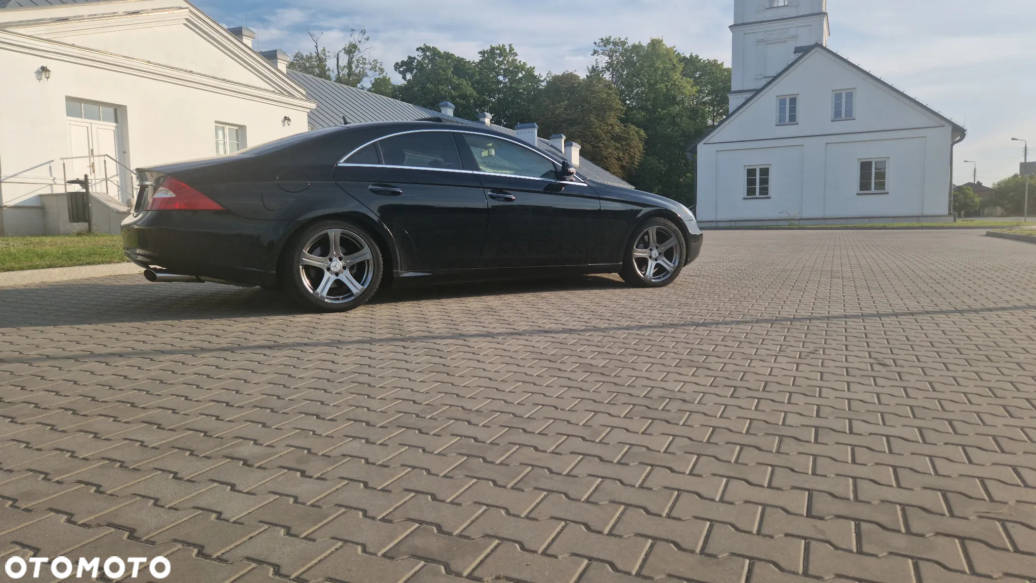 Mercedes-Benz CLS 500 - 11