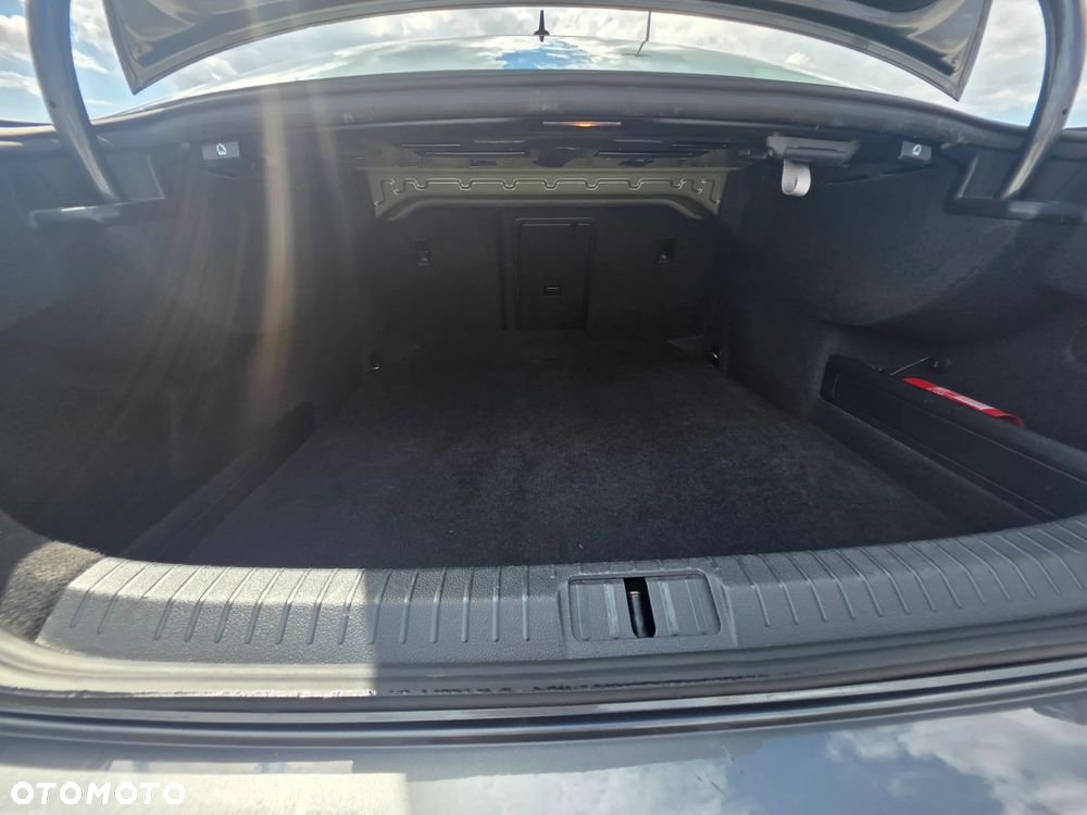 Volkswagen Passat 1.4 TSI BMT ACT Comfortline - 12