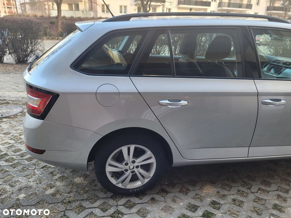 Skoda Fabia 1.0 TSI Ambition - 12