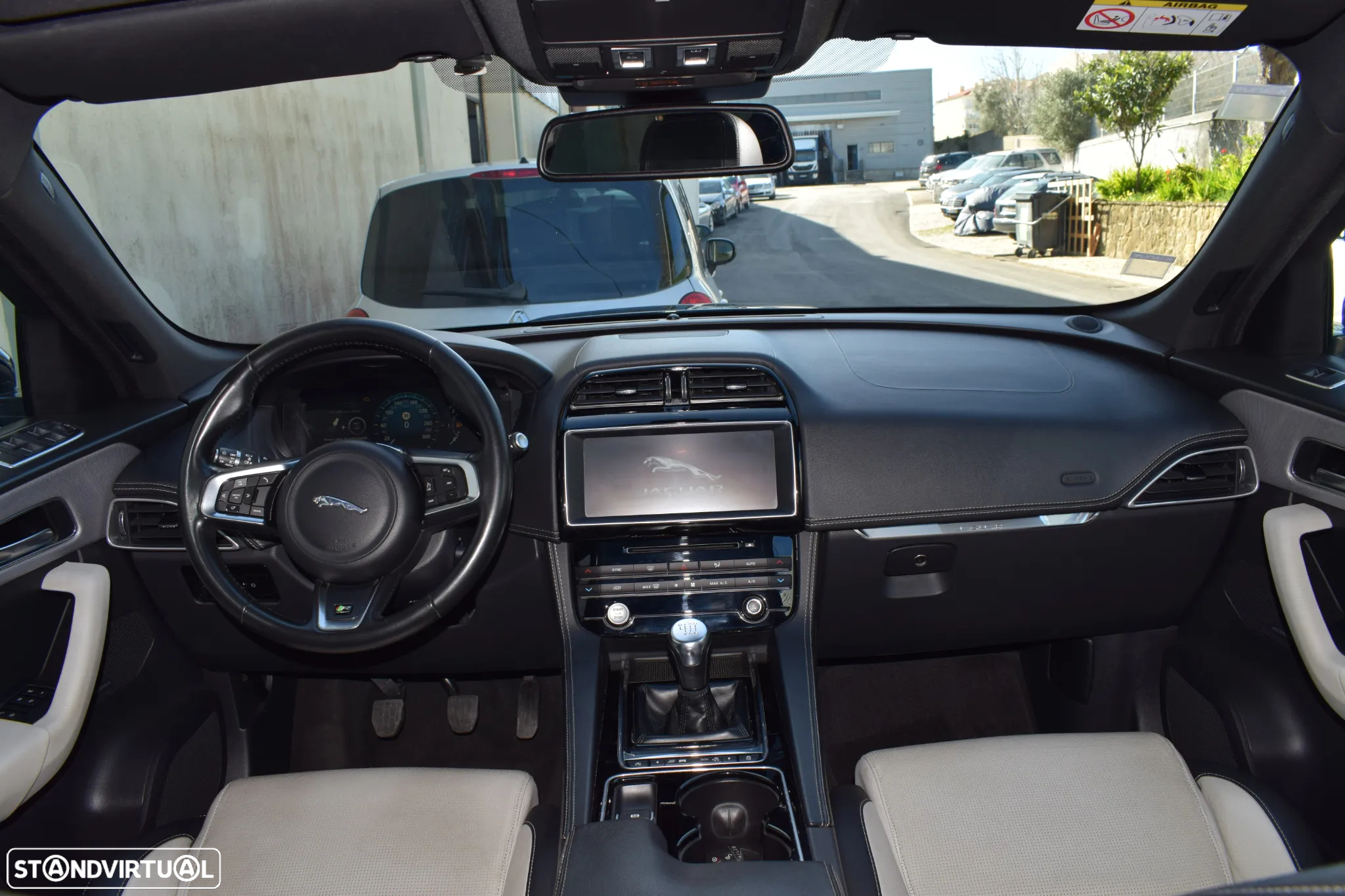 Jaguar F-Pace 2.0 i4D R-Sport AWD - 47