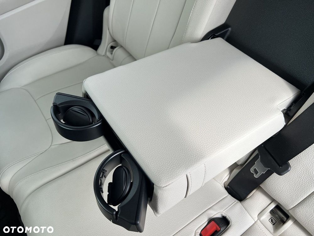 Mercedes-Benz GLB - 22