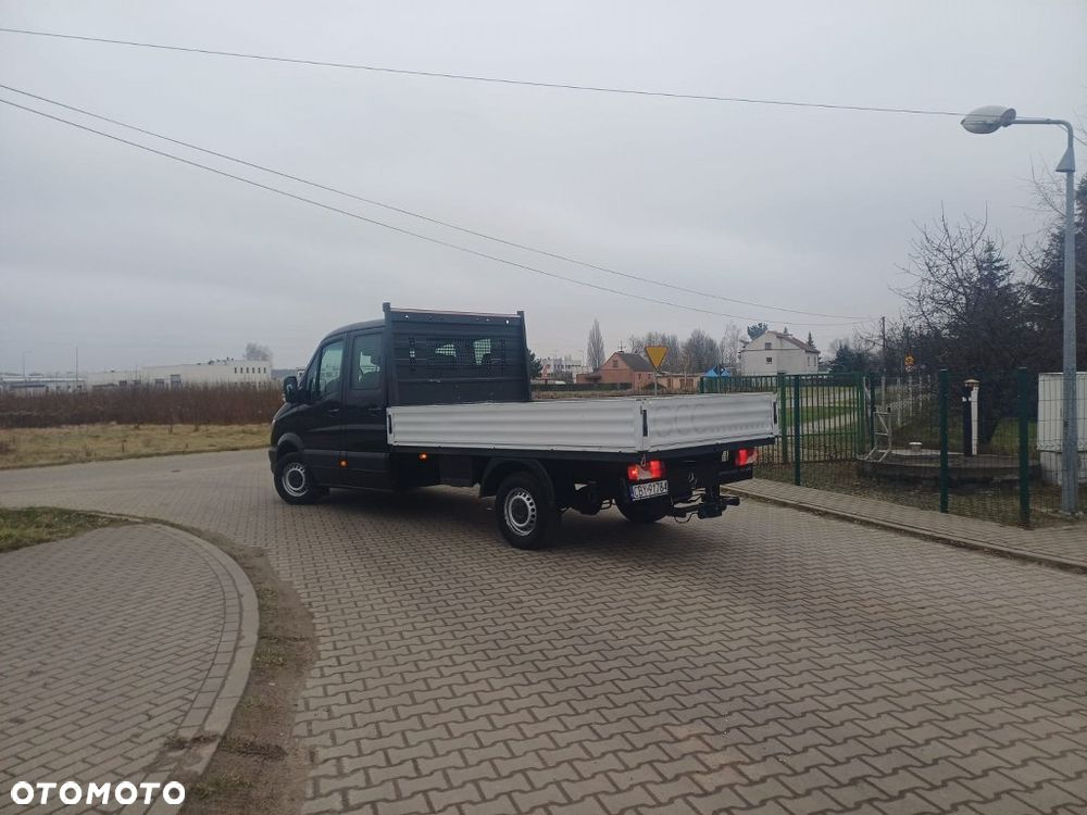 Mercedes-Benz Sprinter - 13