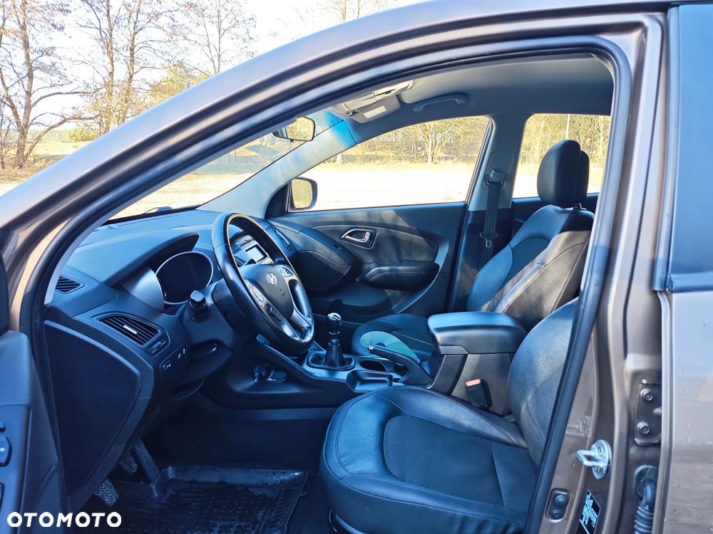 Hyundai ix35 1.7 CRDi 2WD blue Style - 22