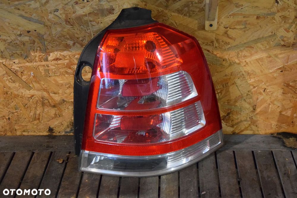 Opel Zafira B LIFT 08-14 Lampa tylna prawa prawy tył EU ładna - 1