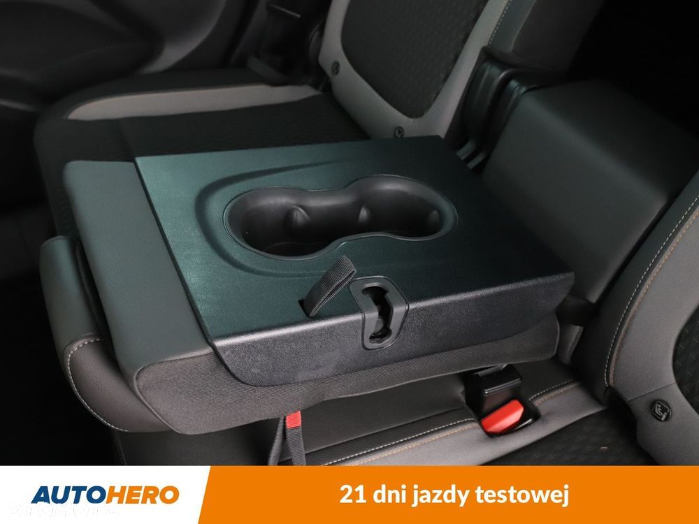 Opel Crossland X 1.2 T Design Line S&S - 30