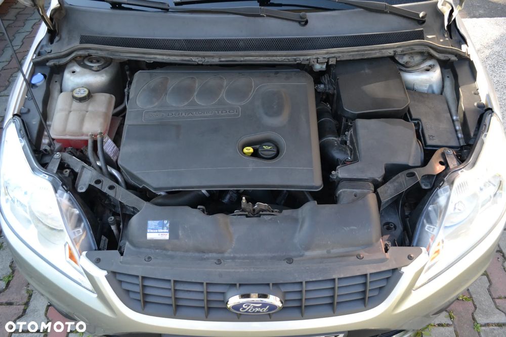 Ford Focus 2.0 TDCi Ghia - 14