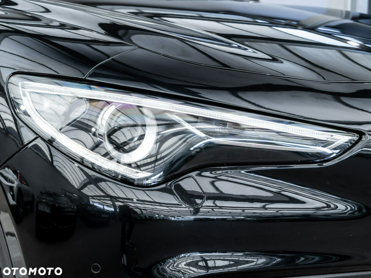 Alfa Romeo Stelvio - 10