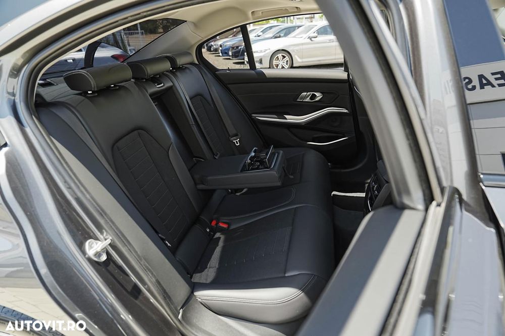 BMW Seria 3 320d Aut. Sport Line - 13