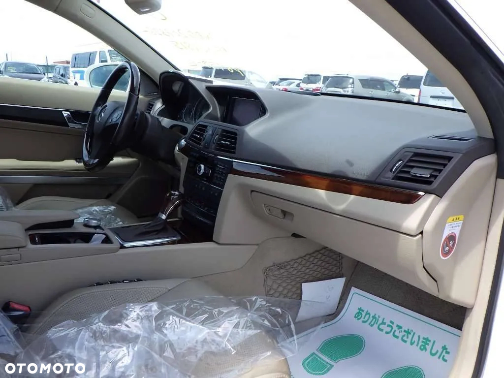 Mercedes-Benz Klasa E 350 Coupe 4Matic 7G-TRONIC - 29