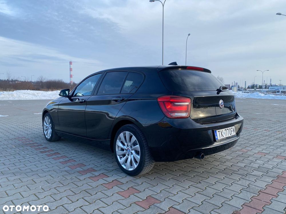 BMW Seria 1 118d Sport Line - 12