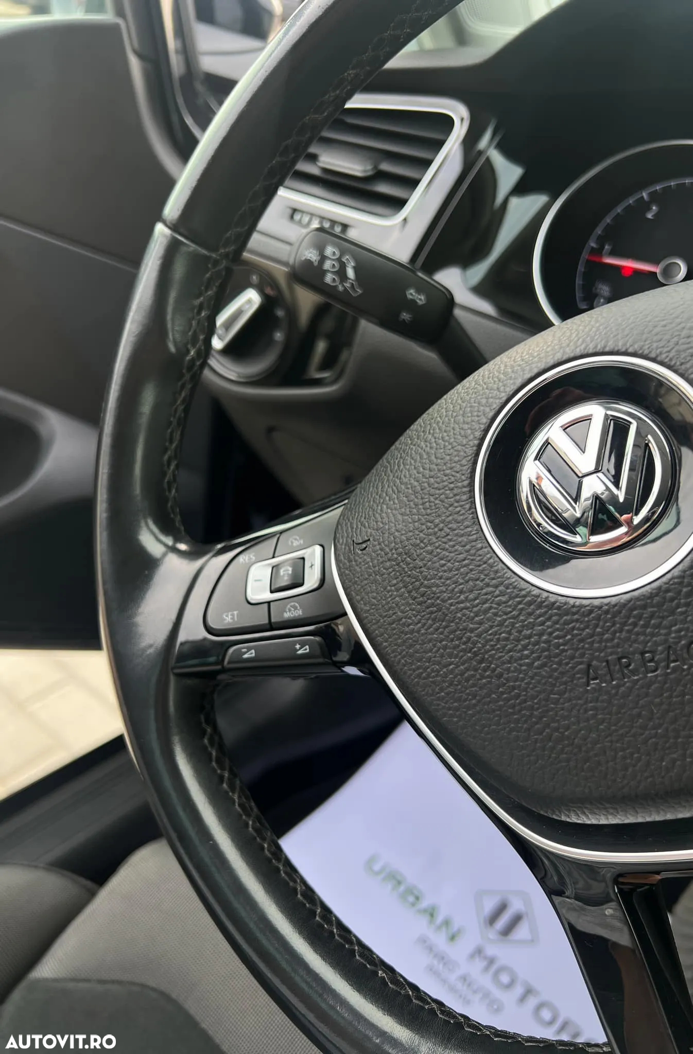 Volkswagen Golf 2.0 TDI DSG Highline - 11