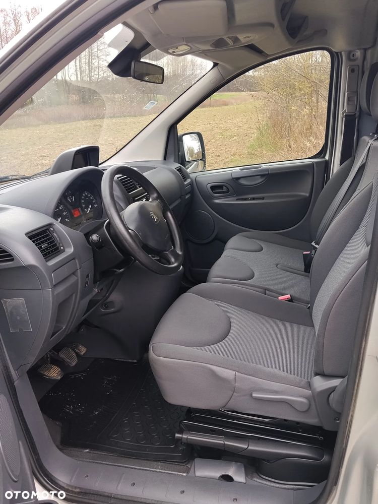 Peugeot Expert - 8