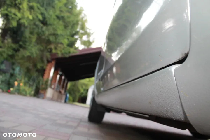 Toyota Yaris - 6