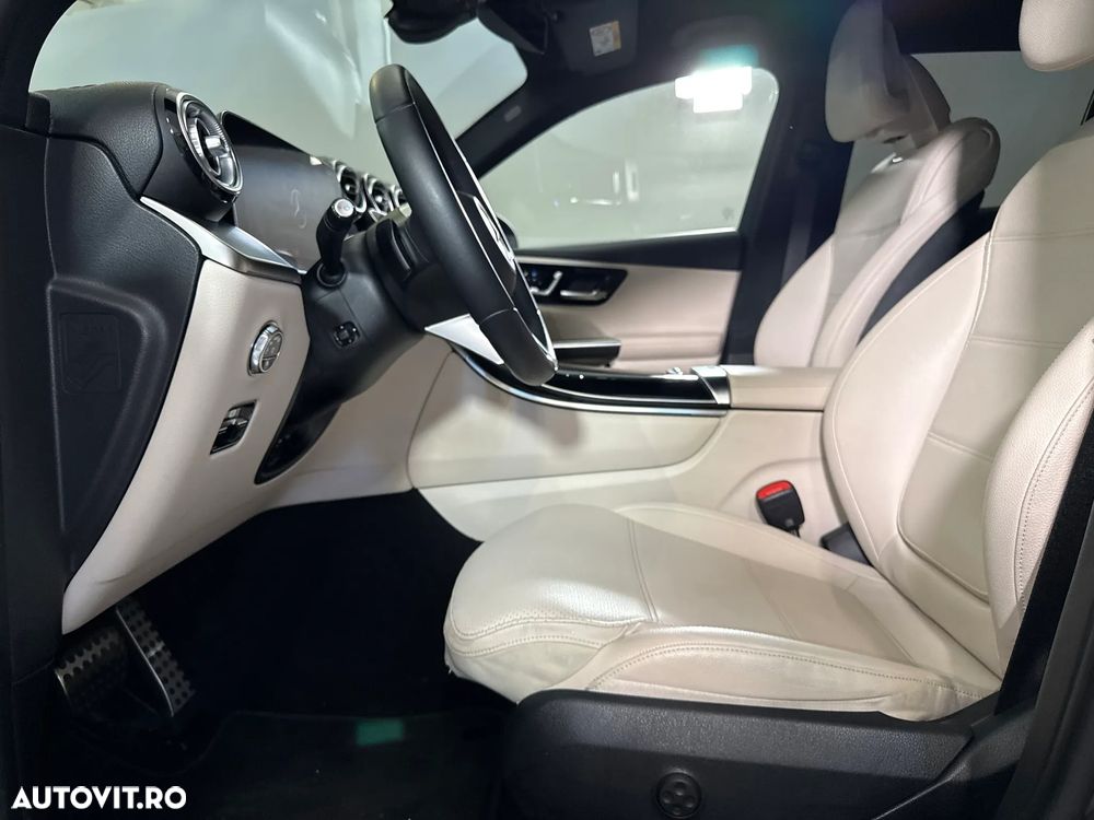 Mercedes-Benz GLC 300 e 4MATIC PHEV - 23