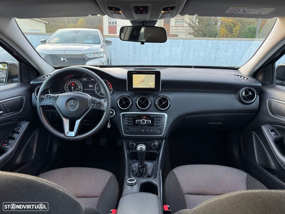 Mercedes-Benz A 180 - 23