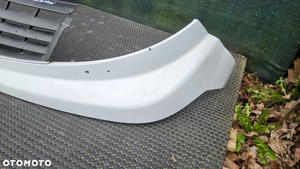 Atrapka 623100251R 93856152 Atrapa Gril Osłona Chłodnicy Kratki Emblemat Znaczek Renault Trafic II 2 Lift - 20