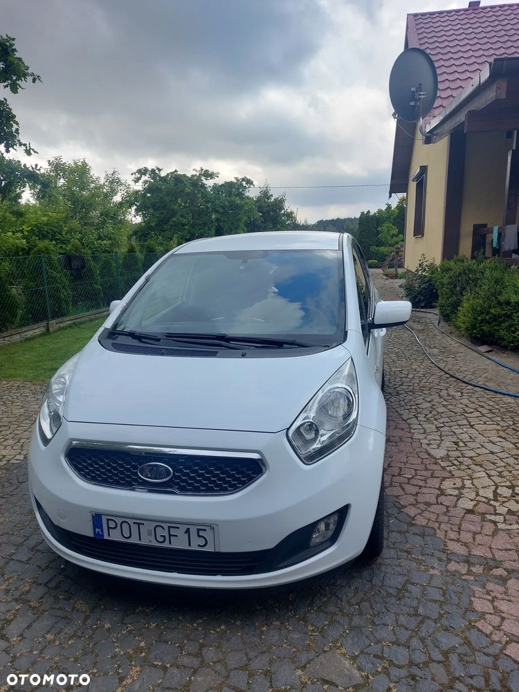 Kia Venga - 8